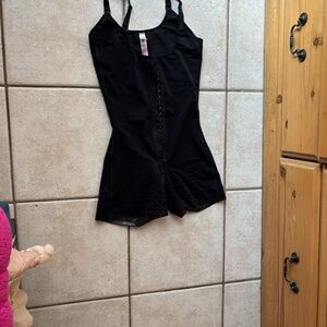 Elegant Black Lace-Trimmed Chemise